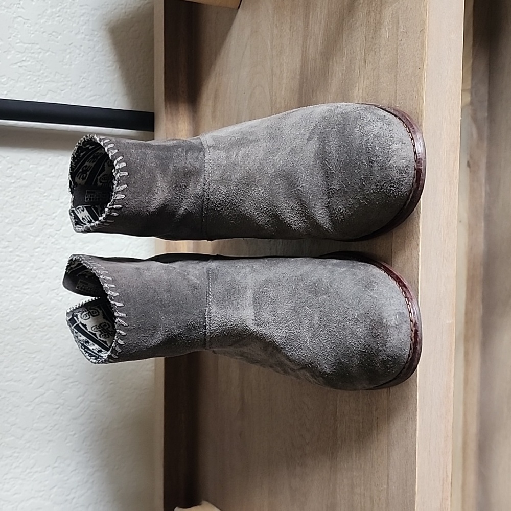 Toms women's booties